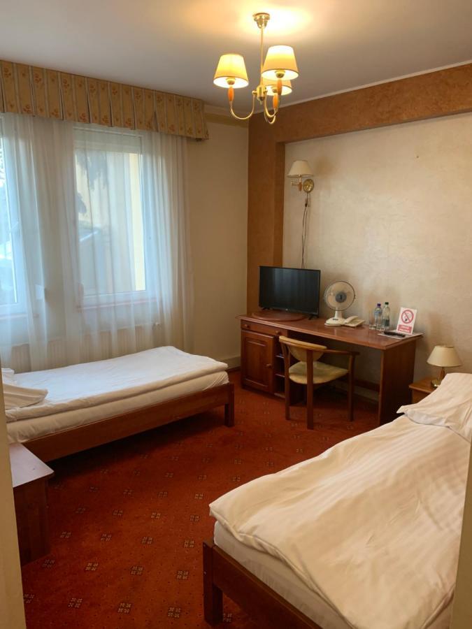 Diament I Brylant Hotel Rawicz Luaran gambar
