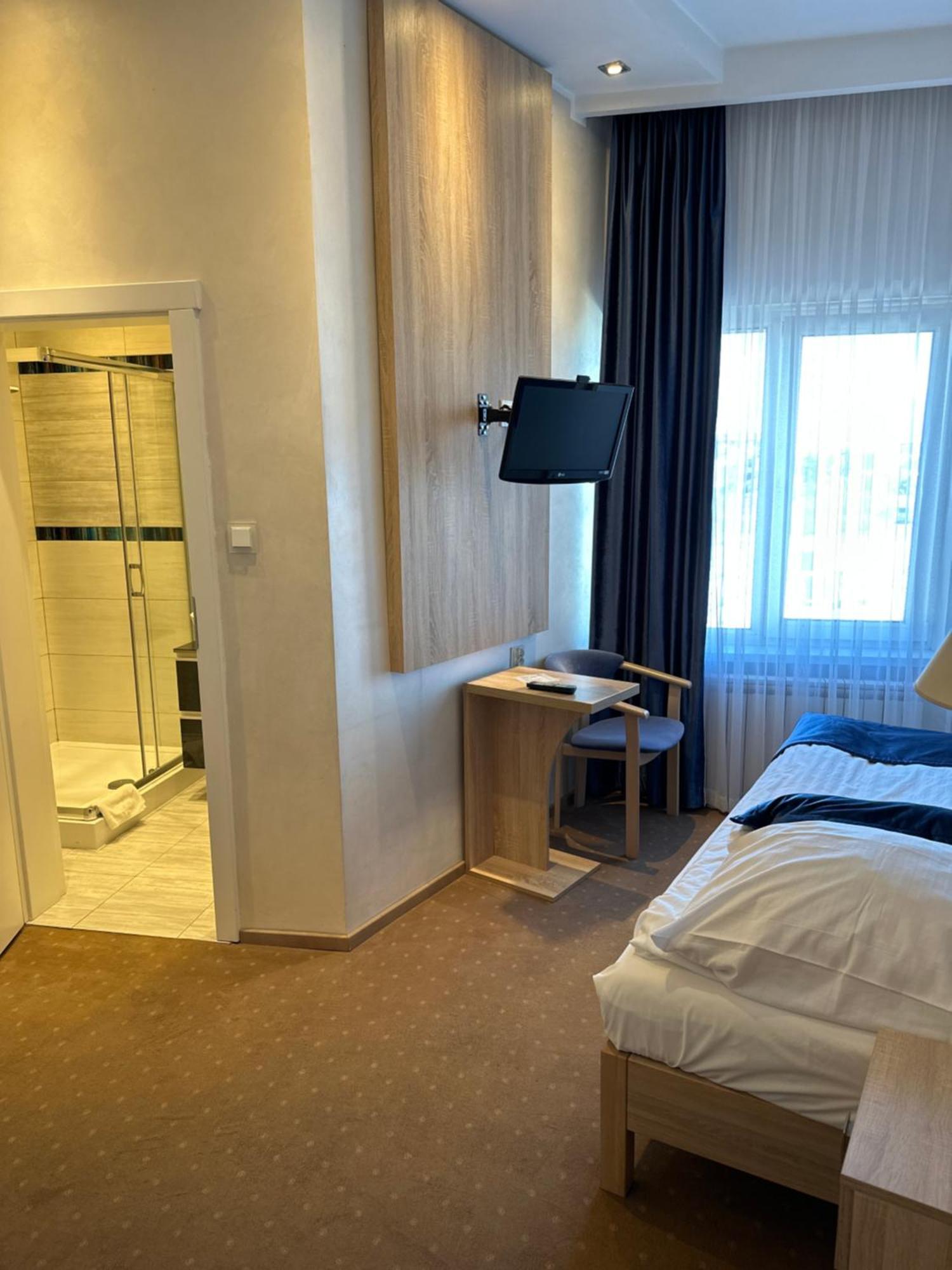 Diament I Brylant Hotel Rawicz Luaran gambar