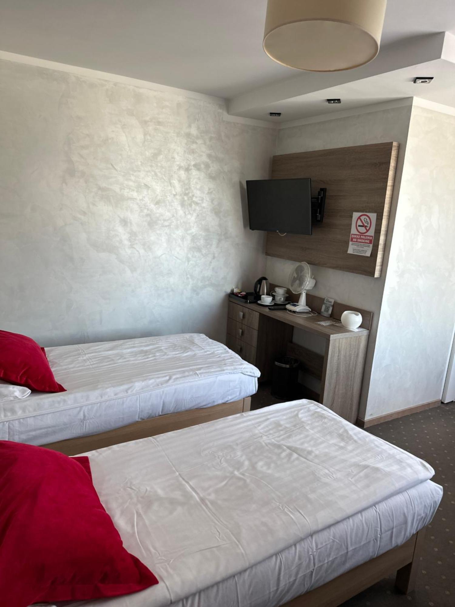 Diament I Brylant Hotel Rawicz Luaran gambar