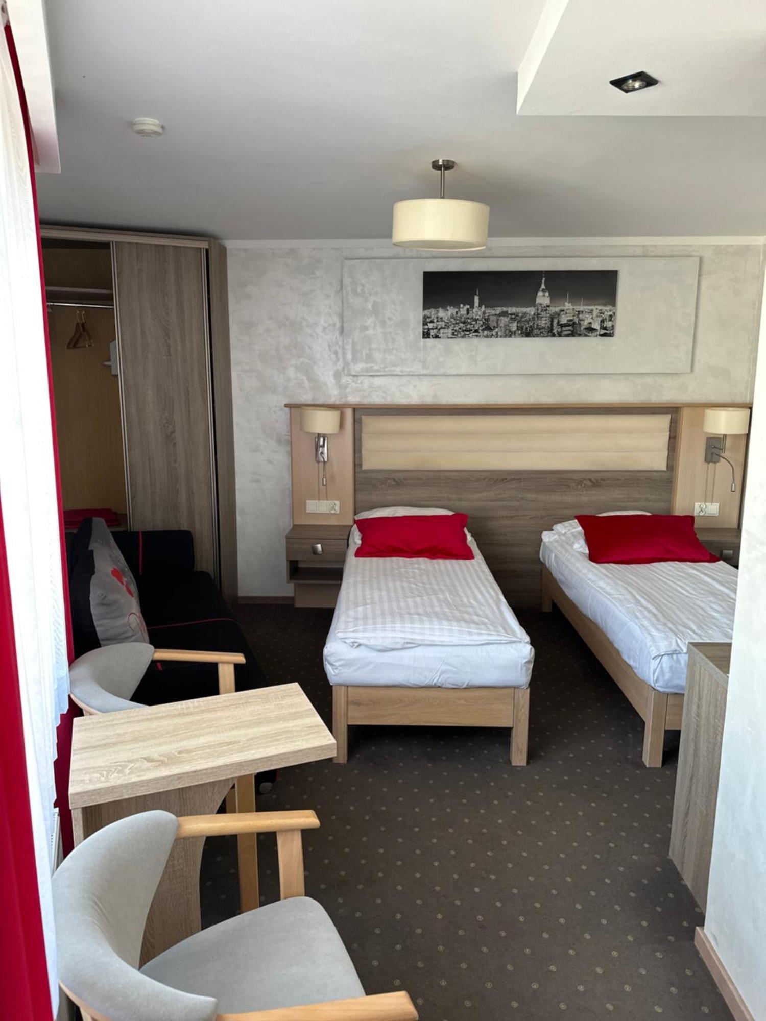 Diament I Brylant Hotel Rawicz Luaran gambar