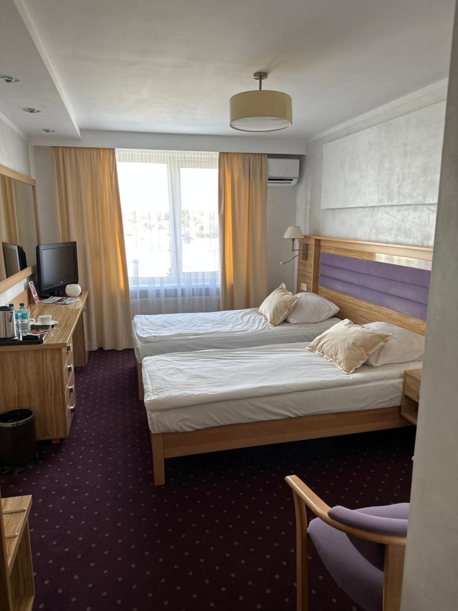 Diament I Brylant Hotel Rawicz Luaran gambar