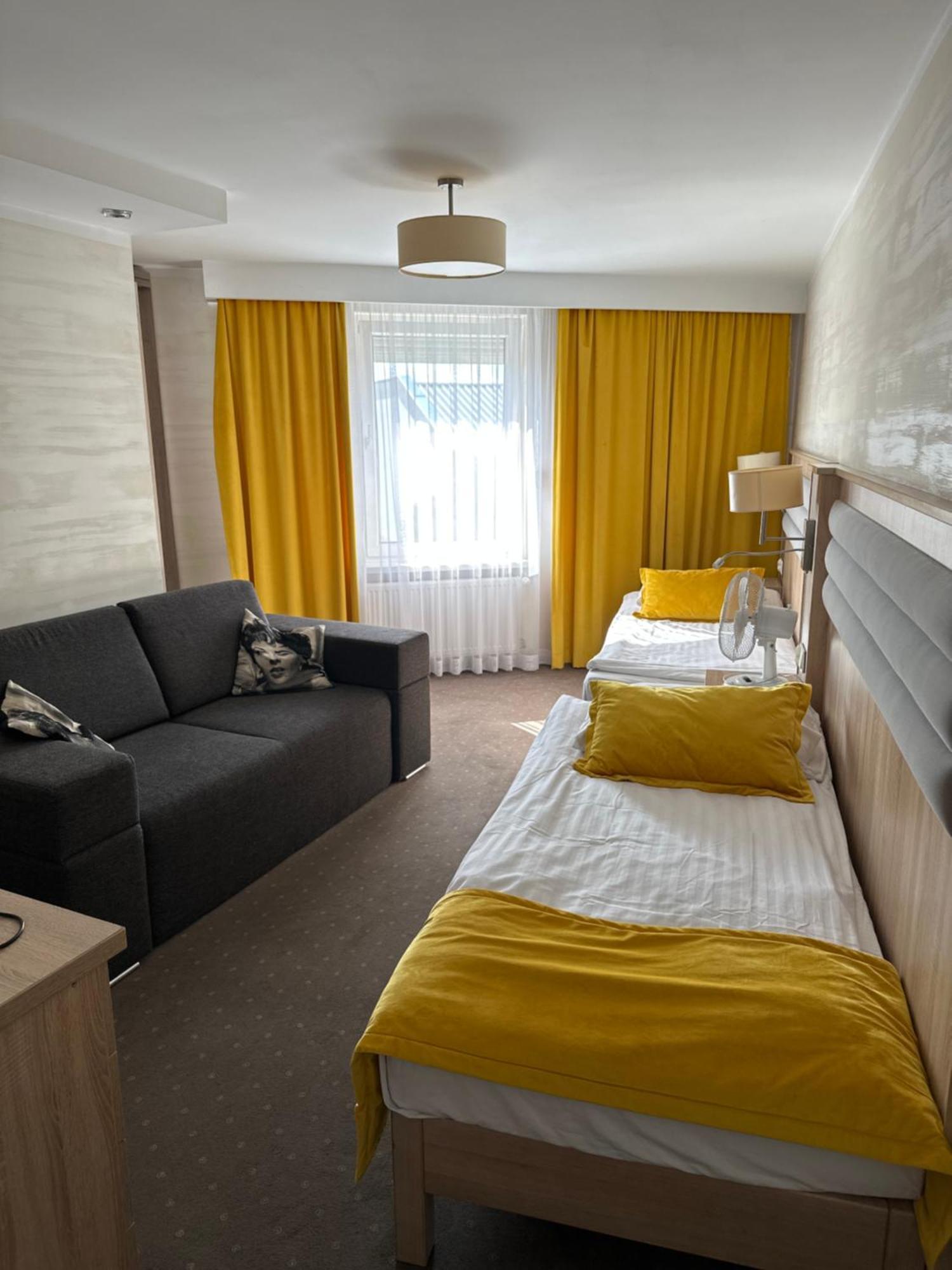 Diament I Brylant Hotel Rawicz Luaran gambar